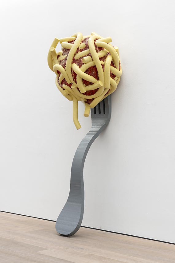 Claes Oldenburg - Leaning Fork with Meatball & Spaghetti III - Altre immagini