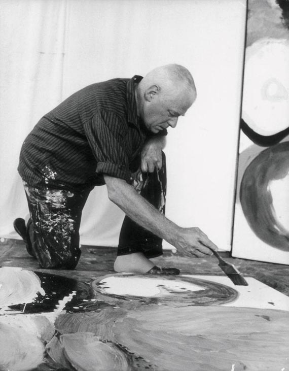 Illustration for: E. W. Nay at work, 1964, photo: unknown. © Ernst Wilhelm Nay Stiftung, Köln / VG Bild-Kunst, Bonn 2026